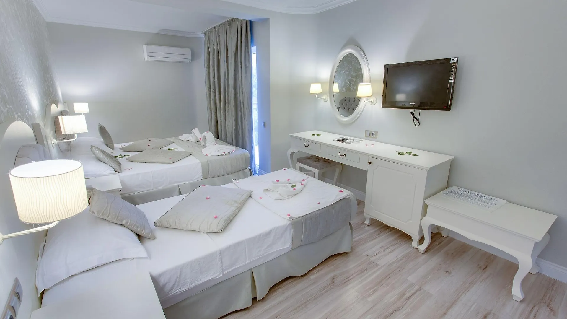 Pinehill Hotel & Suites Oludeniz