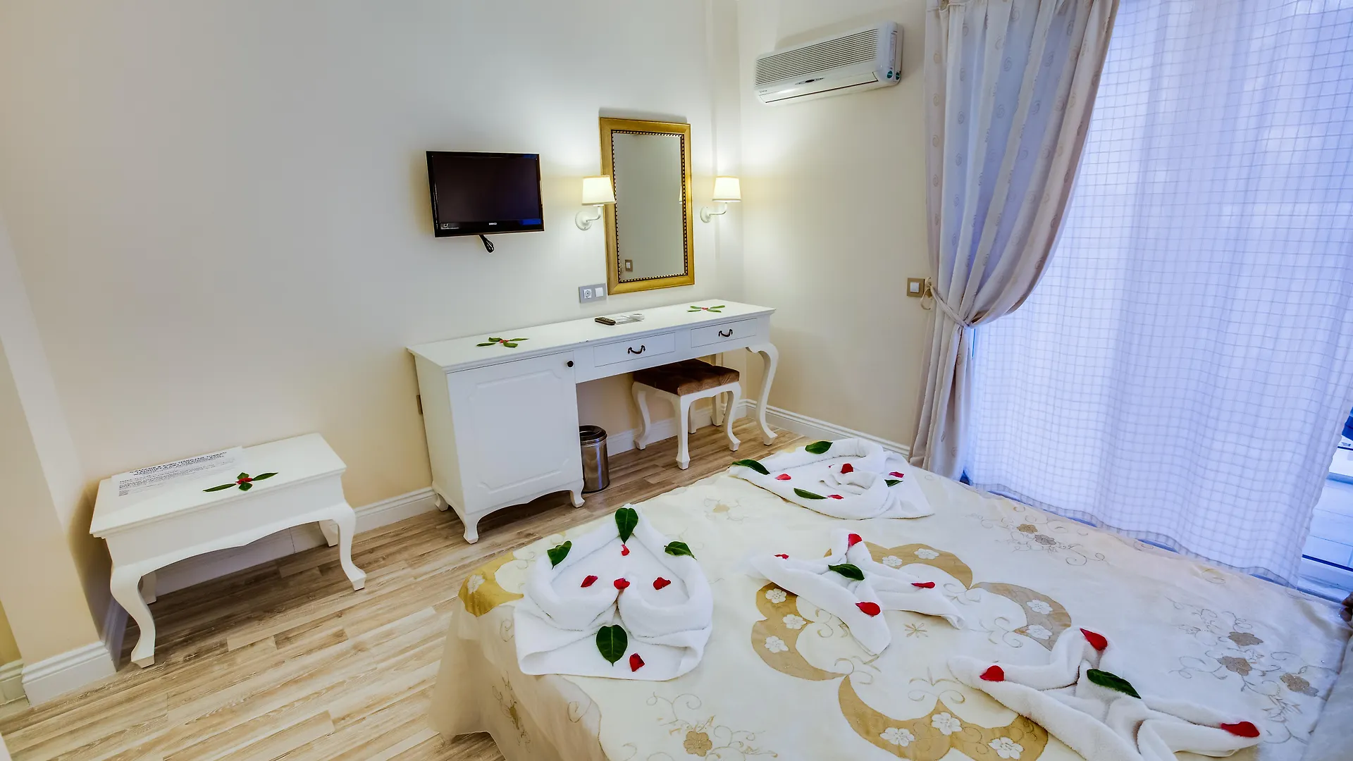 Pinehill Hotel & Suites Oludeniz