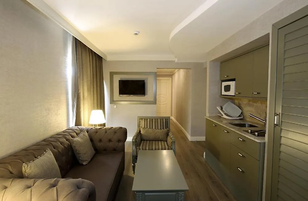 Pinehill Hotel&Suites Ölüdeniz 3*,