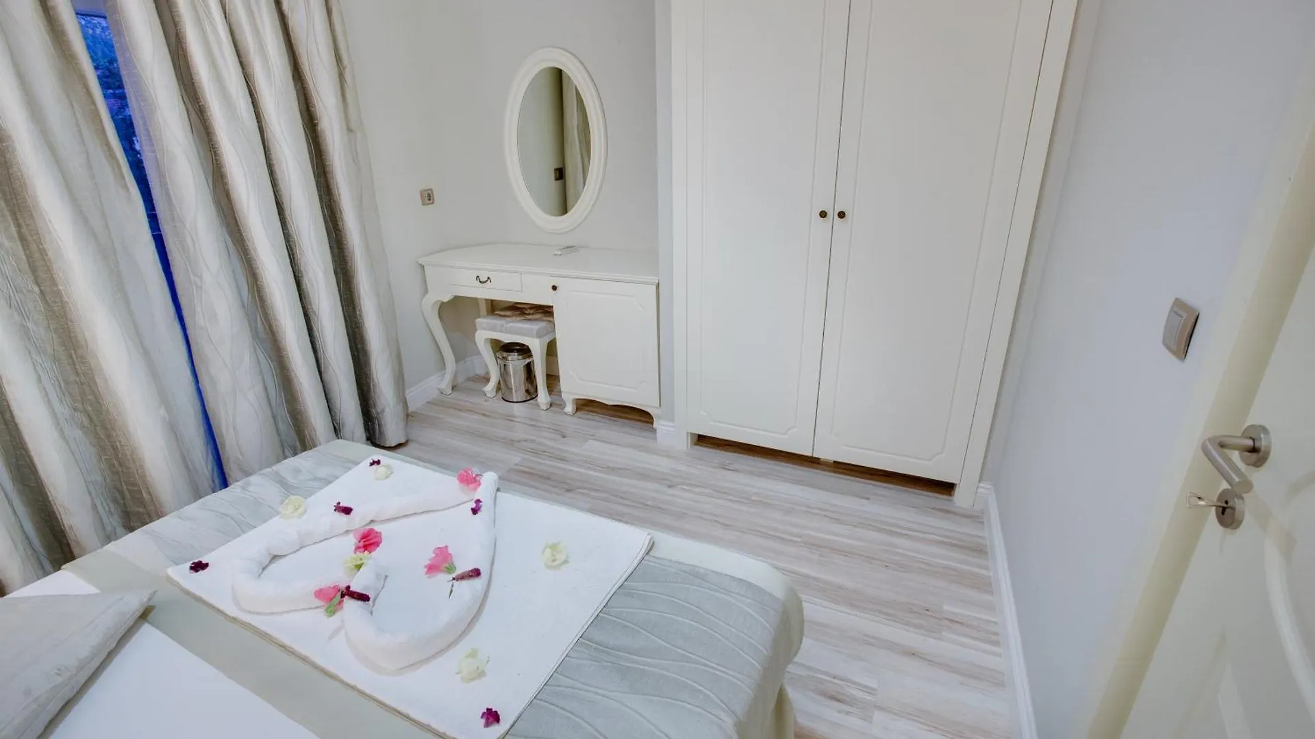 Pinehill Hotel & Suites Oludeniz