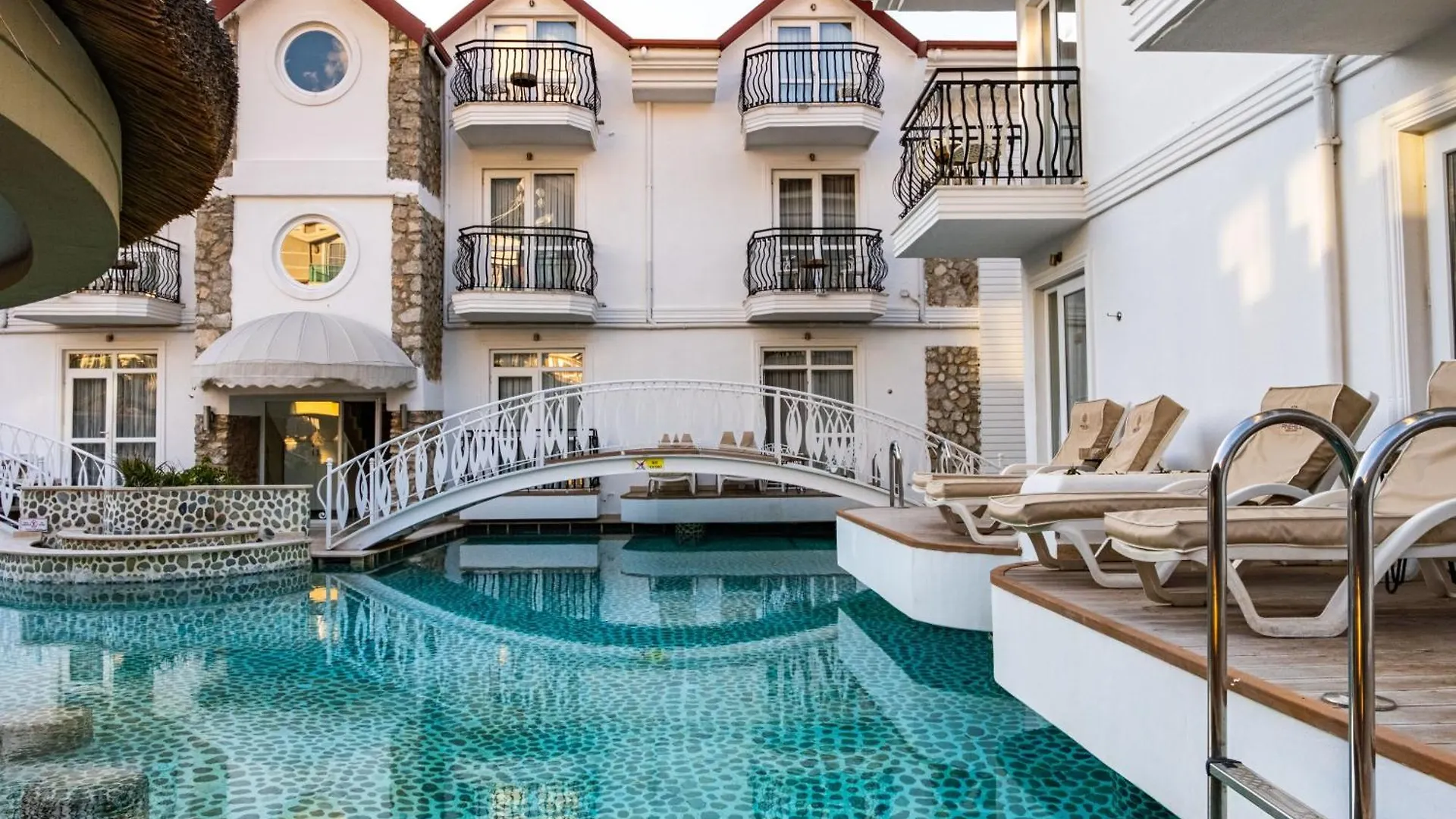 Pinehill Hotel & Suites Oludeniz