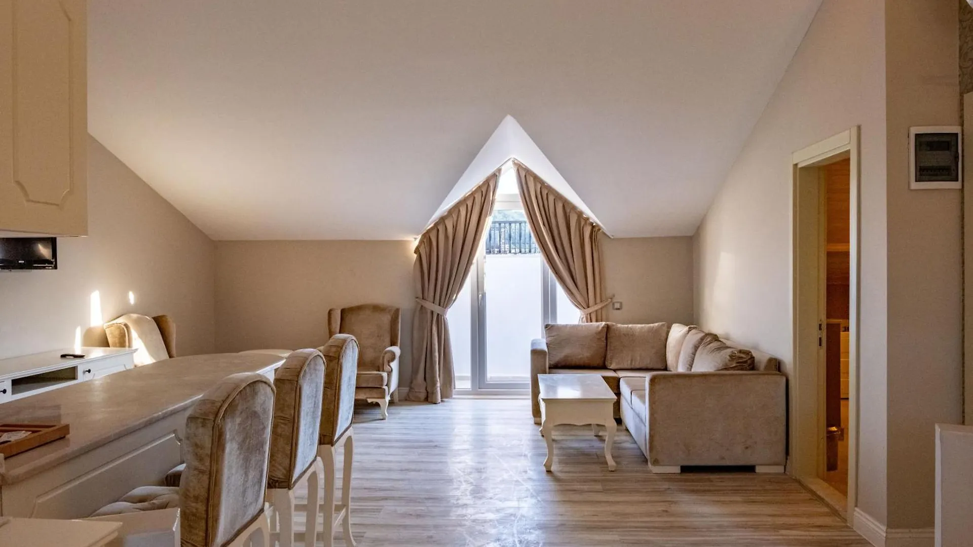 Pinehill Hotel & Suites Ölüdeniz 3*,  Turquie