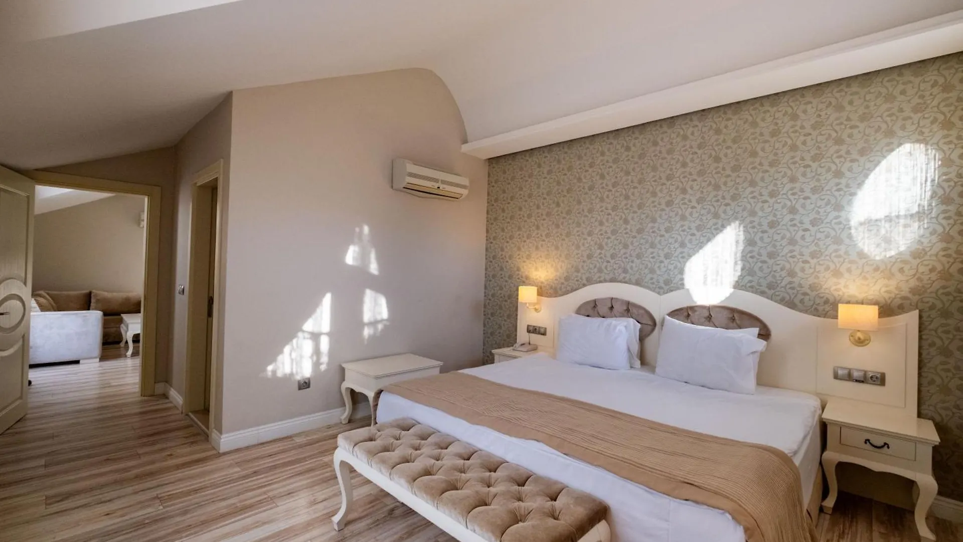 Pinehill Hotel & Suites Ölüdeniz