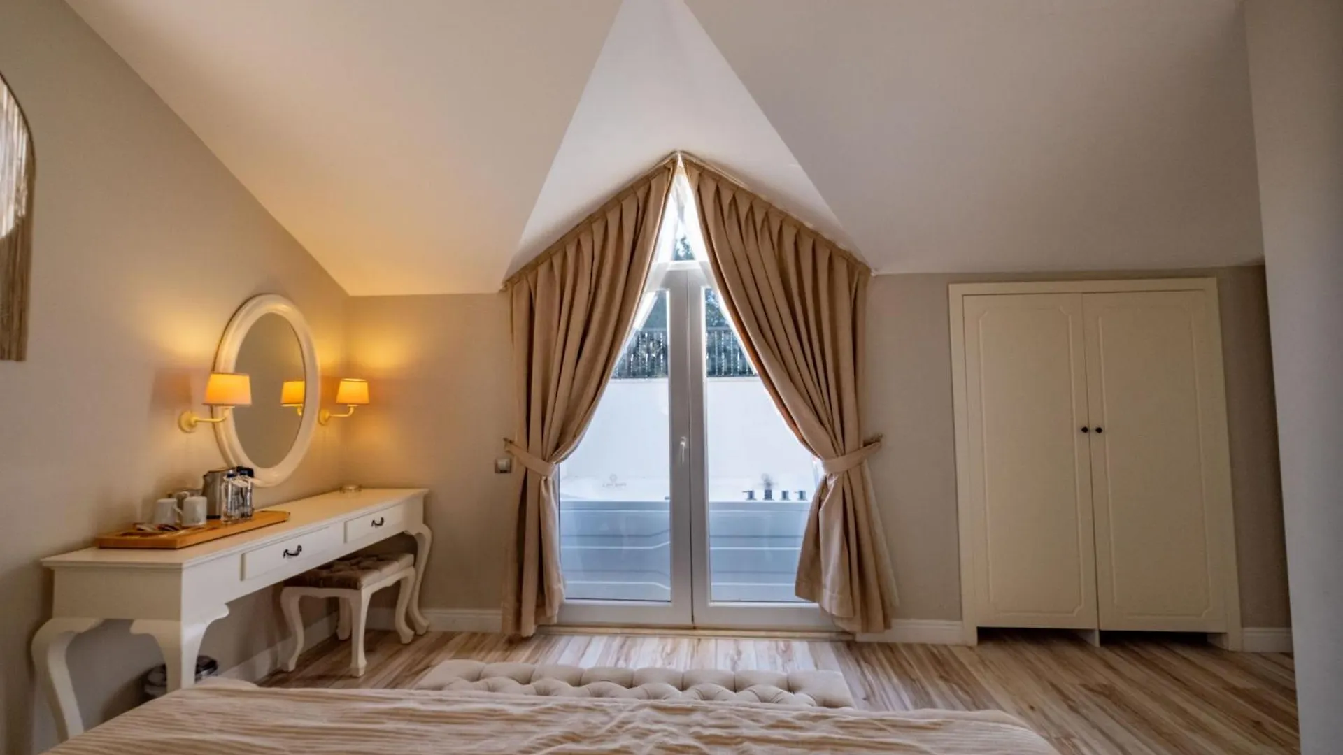 Pinehill Hotel & Suites Ölüdeniz
